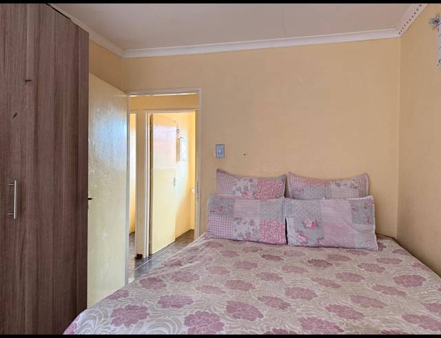 3 BEDROOM HOUSE FOR SALE IN TLHABANE WEST